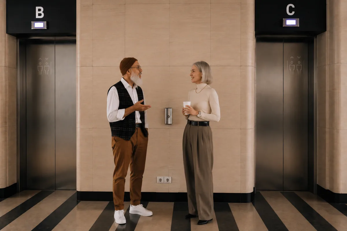 Vorher-Nachher-Vergleich: Hotelflur mit und ohne ScreenWay Digital Signage – Ohne ScreenWay